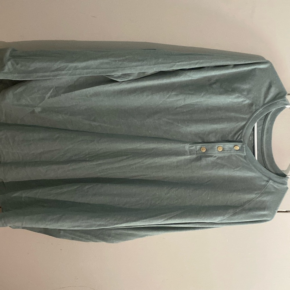 Men’s long sleeve shirt